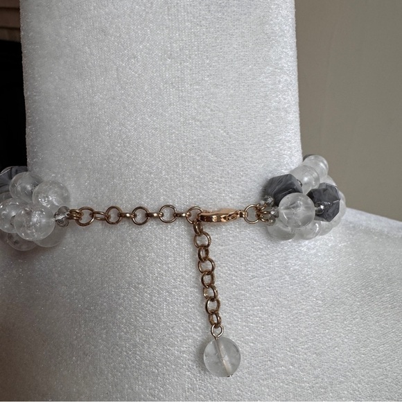 Shell Flower Three Strand Beaded Necklace - Picture 7 of 10